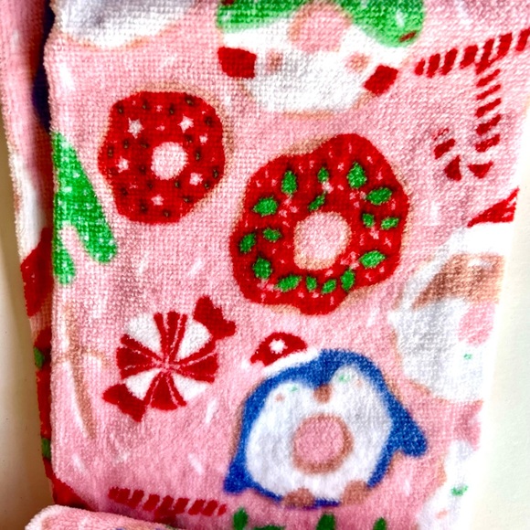 2 Christmas Doughnuts Pink Kitchen Towels Santa Gnome Polar Bear Penguin Candy - Picture 5 of 11